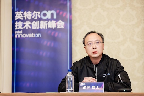 四年之后的极客归来 联手超级英雄,释放超级力量