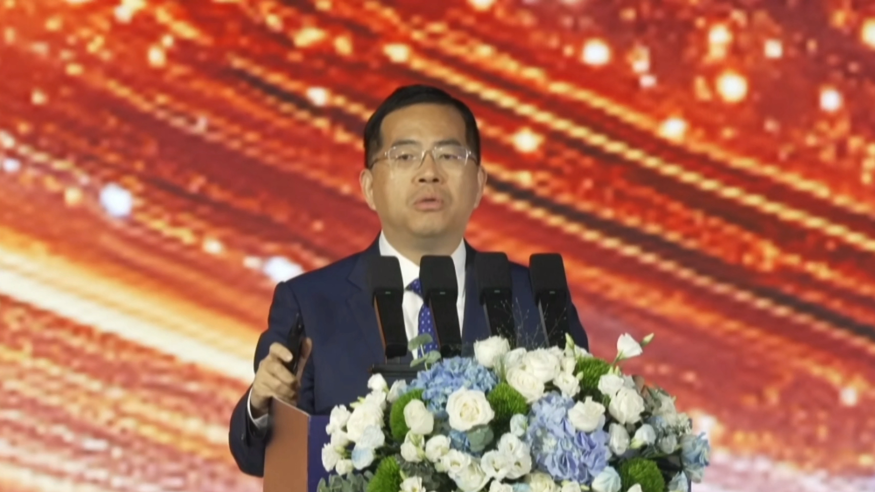 中兴通讯首席运营官谢峻石:持续深化“连接+算力”双轮驱动战略,携手伙伴共创价值