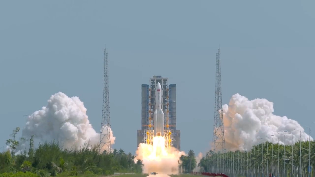 我国现役推力最强：长征五号乙遥八运载火箭成功发射卫星互联网低轨08